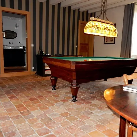 Le Presbytere Du Vigneau Oda ve Kahvaltı 3*