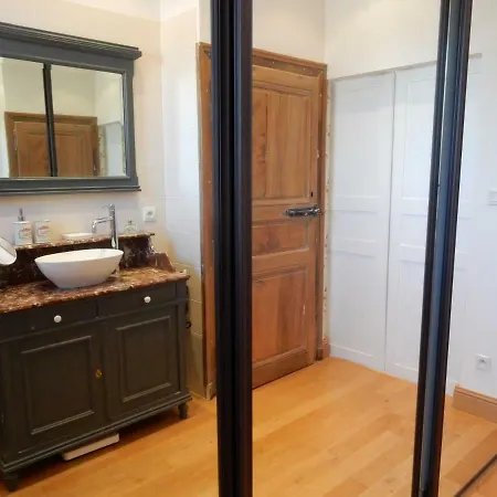 Le Presbytere Du Vigneau Bed & Breakfast 3*