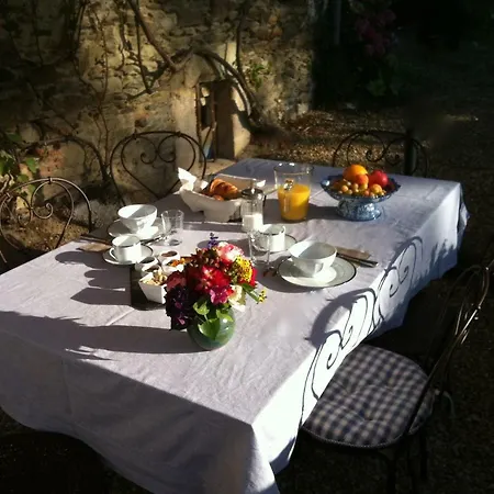 Le Presbytere Du Vigneau Bed & Breakfast 3*