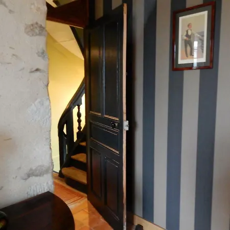 Bed & Breakfast Le Presbytere Du Vigneau 3*